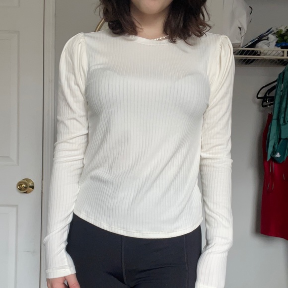 White long sleeve - Picture 2 of 2